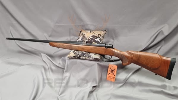 Howa 1500 Sporter kal.300 Win Mag.+kundak Walnut Grade 2