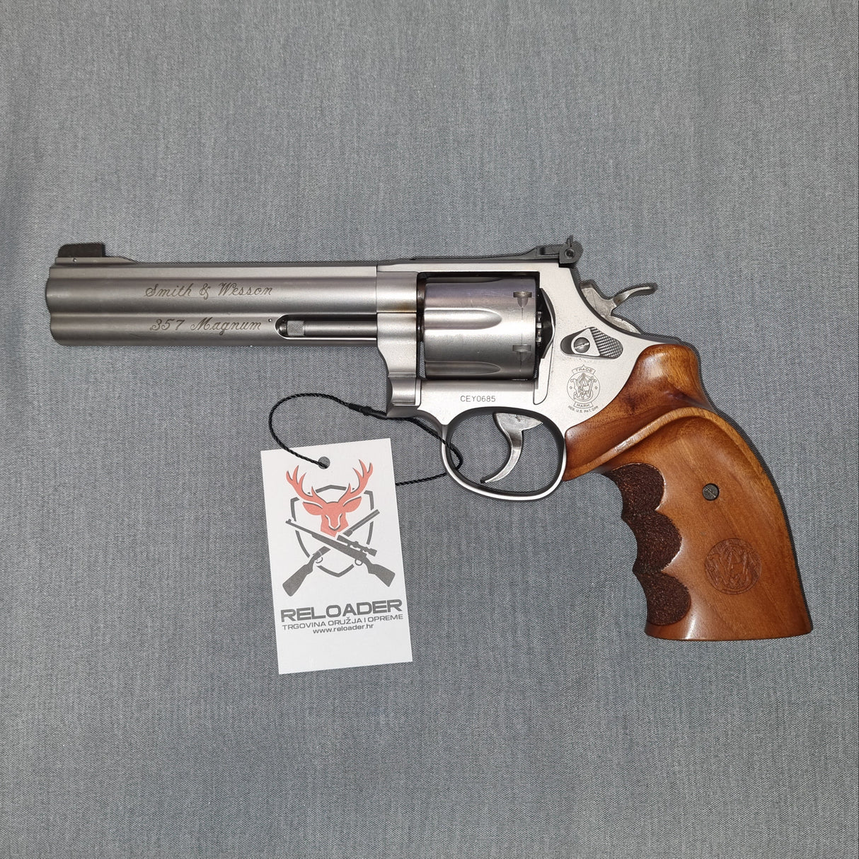 Smith & Wesson Model 686 5 Target Champion kal.357 Mag. (U/0168/26)