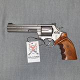 Smith & Wesson Model 686 5 Target Champion kal.357 Mag. (U/0168/26)