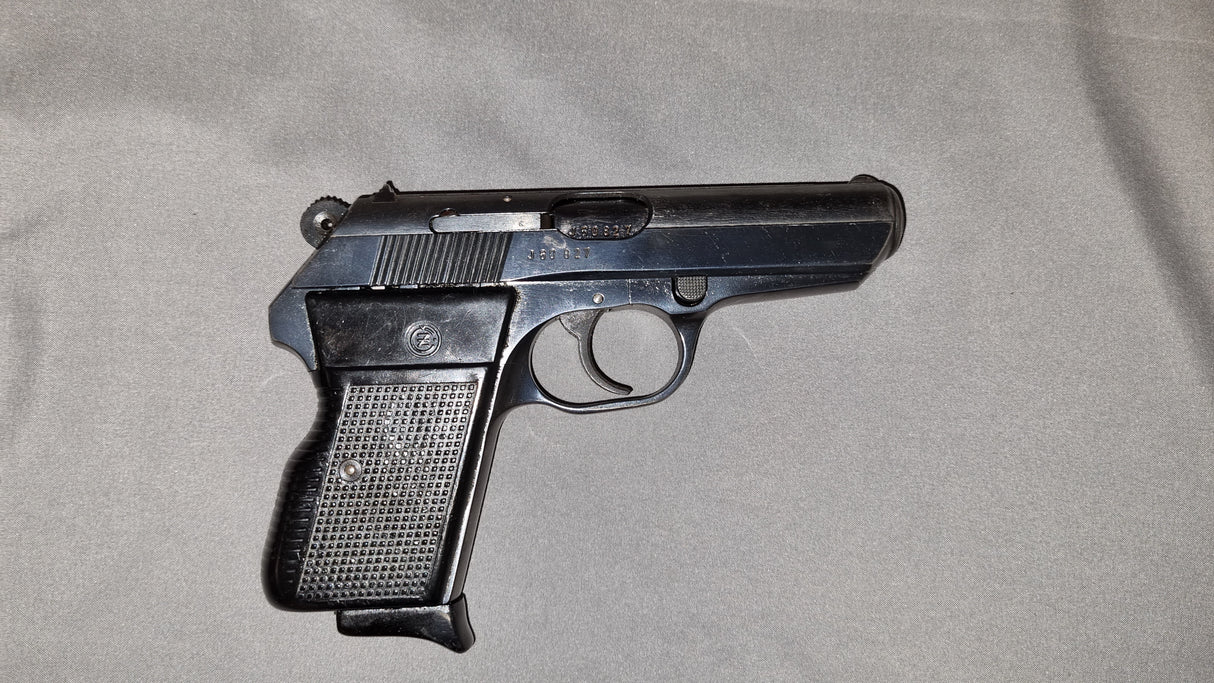 Pištolj Češka zbrojovka VZ.70 kal.7.65 Browning/.32 Auto (U0205/26)