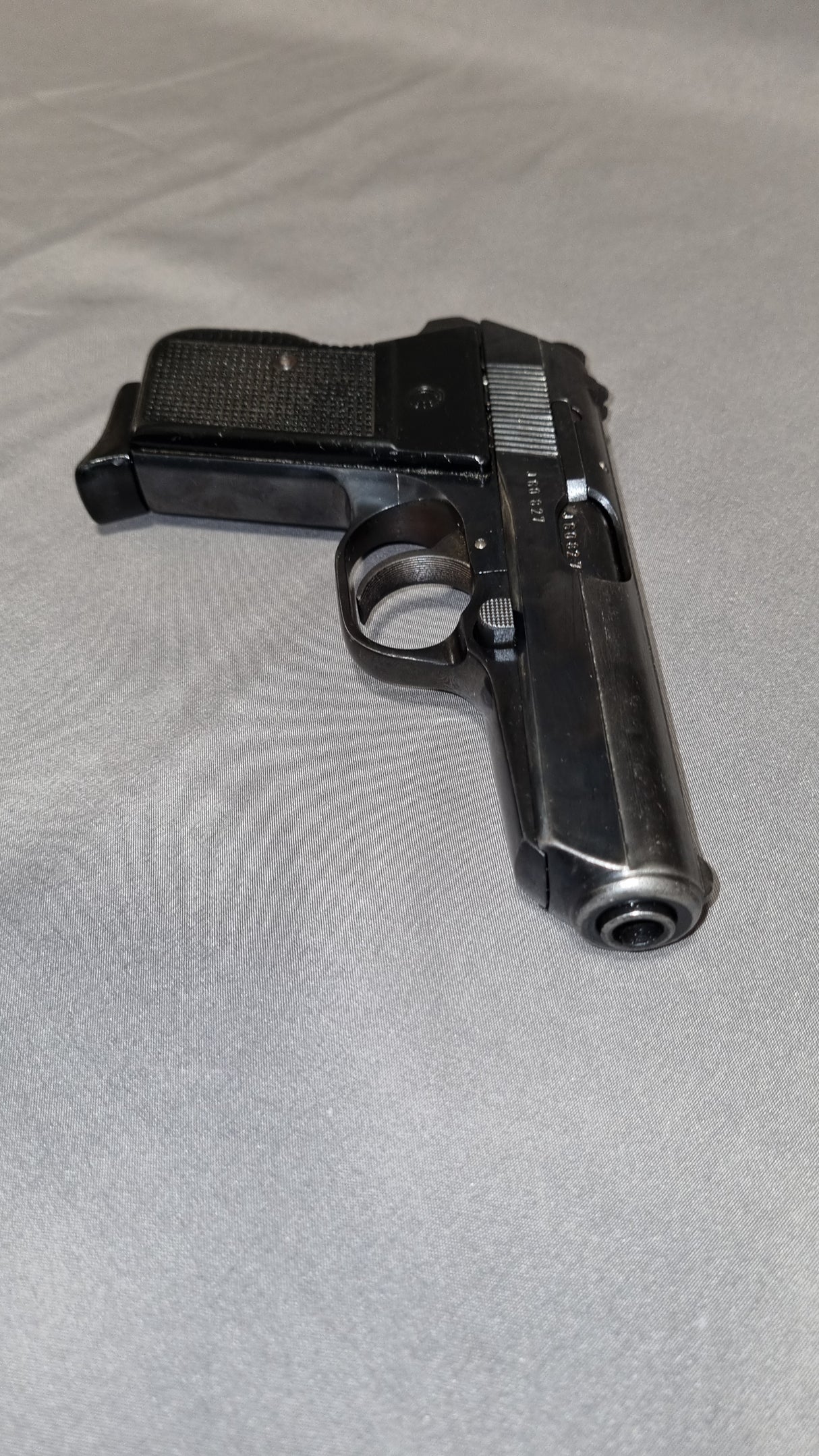 Pištolj Češka zbrojovka VZ.70 kal.7.65 Browning/.32 Auto (U0205/26)