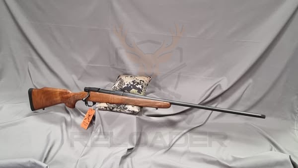 Howa 1500 Sporter kal.300 Win Mag.+kundak Walnut Grade 2
